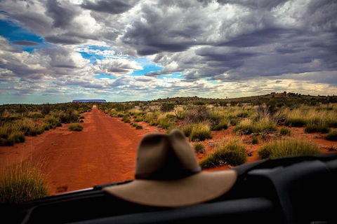 Mount Conner 4WD Small Group Tour From Ayers Rock Including Dinner - Darwin Holiday 4