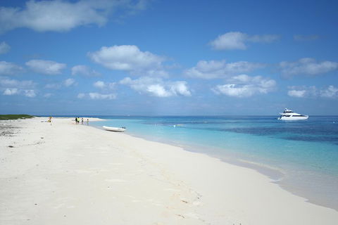 Seastar Luxury Outer Great Barrier Reef Island And Reef Tour From Cairns - Darwin Holiday 3