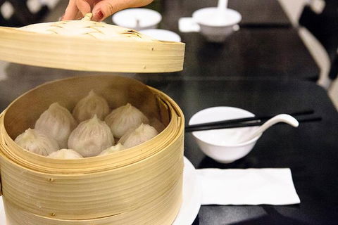 Melbourne Dumpling Walking Tour - Darwin Holiday 2
